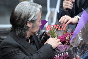 Netflixオリジナルアニメシリーズ『バイオハザード：インフィニット ダークネス』プレミアイベントに登場した羽住英一郎監督