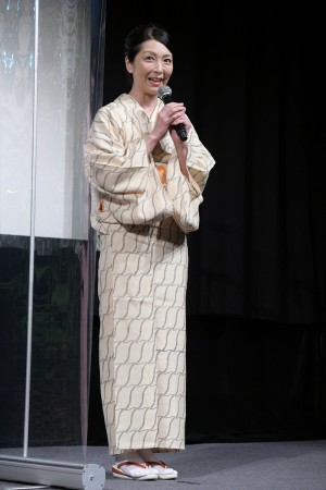 映画『星空のむこうの国』七夕直前完成披露試写会舞台あいさつイベントに登壇した有森也実