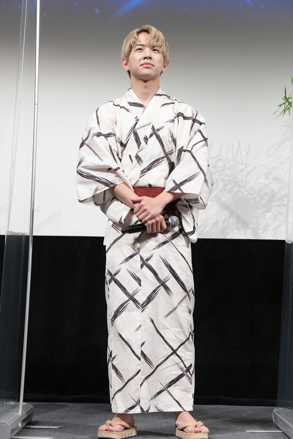 鈴鹿央士、浴衣姿で登場　現実的な七夕の願いに照れ笑い「恥ずかしい」
