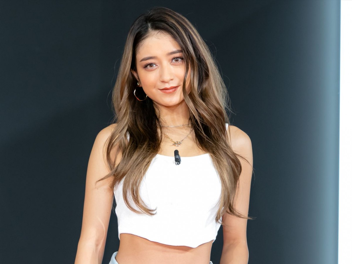 みちょぱ、“ワイルド・スピード感”を意識したファッションで登場　吹き替えでの後悔も
