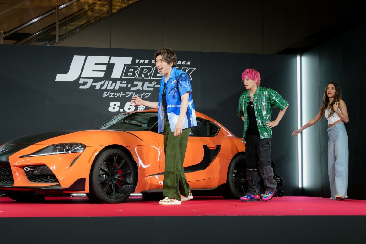 みちょぱ、“ワイルド・スピード感”を意識したファッションで登場　吹き替えでの後悔も
