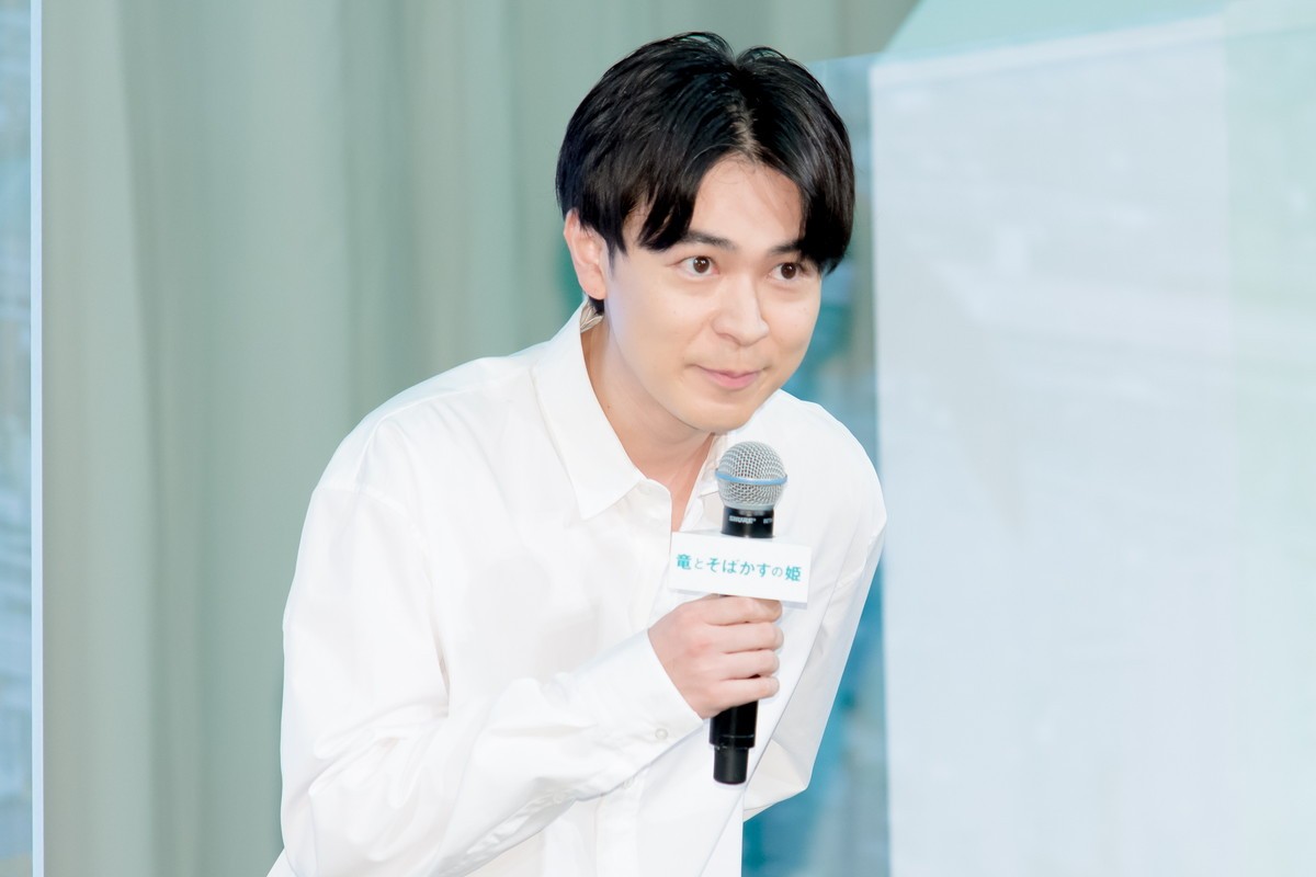 佐藤健、『竜とそばかすの姫』竜役で出演　声バレにヒヤヒヤ「どっからどう聞いても俺」