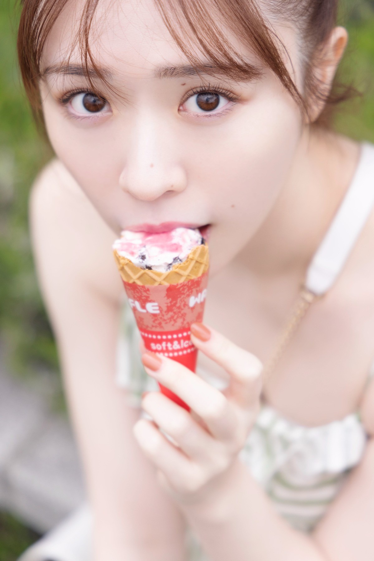 乃木坂46・渡辺みり愛、新たな水着カット公開