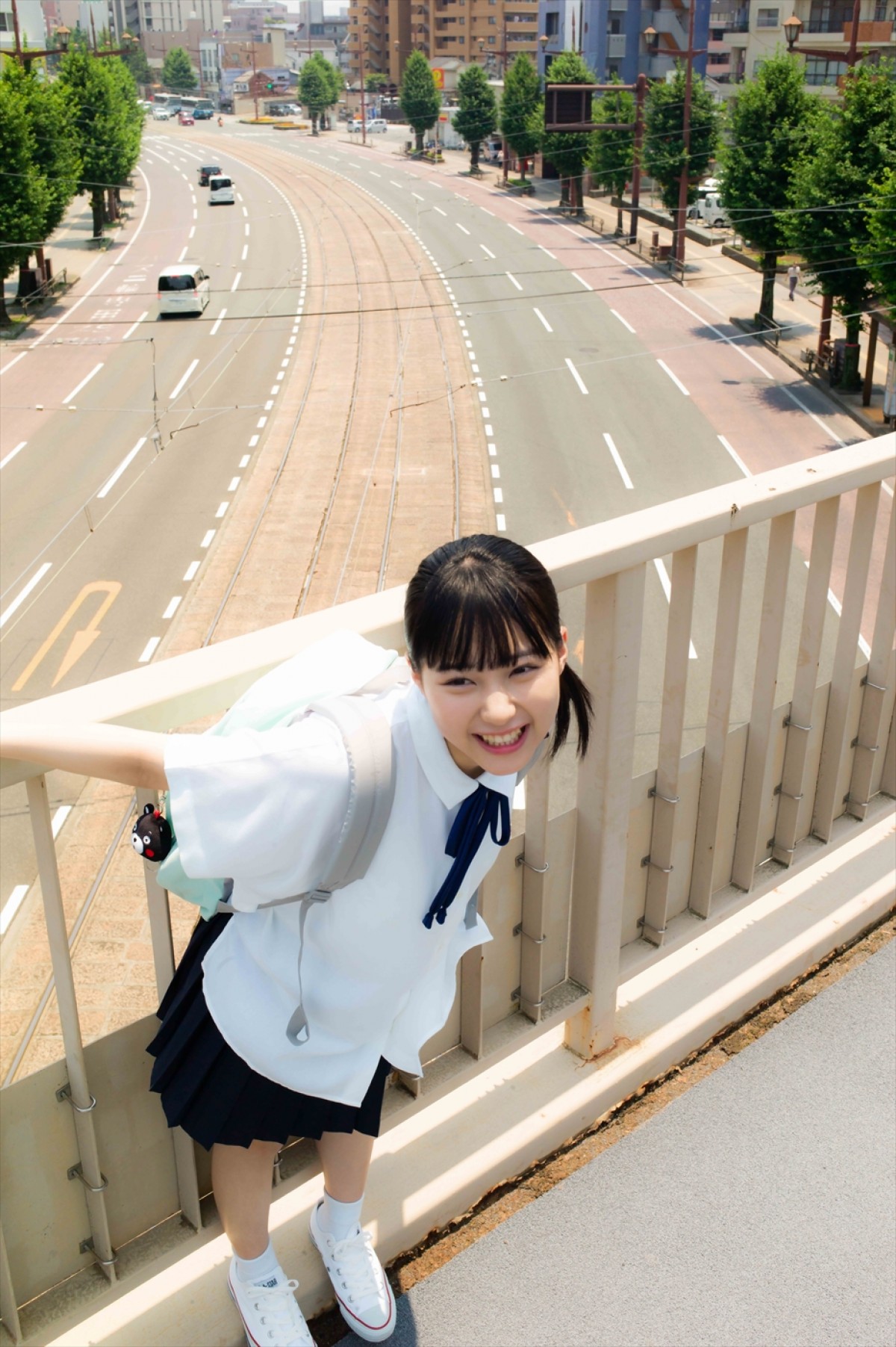 HKT48・田中美久、20歳の誕生日に初写真集　水着、寝起きスッピン、温泉カットも収録