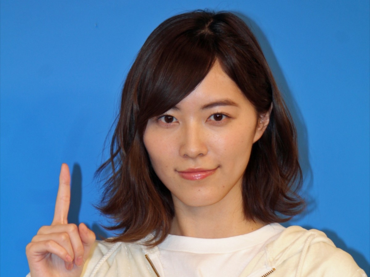 松井珠理奈、愛犬とのペアルックに反響「世界一推してるカップル」「かわいいの大渋滞」