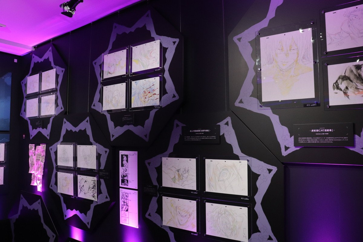 等身大の五条悟がお出迎え！　アニメ『呪術廻戦』展、前期の全貌に迫る