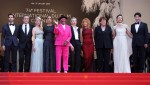 第74回カンヌ国際映画祭レッドカーペットに登場したスパイク・リー（中央）、ソン・ガンホ（一番右）ら