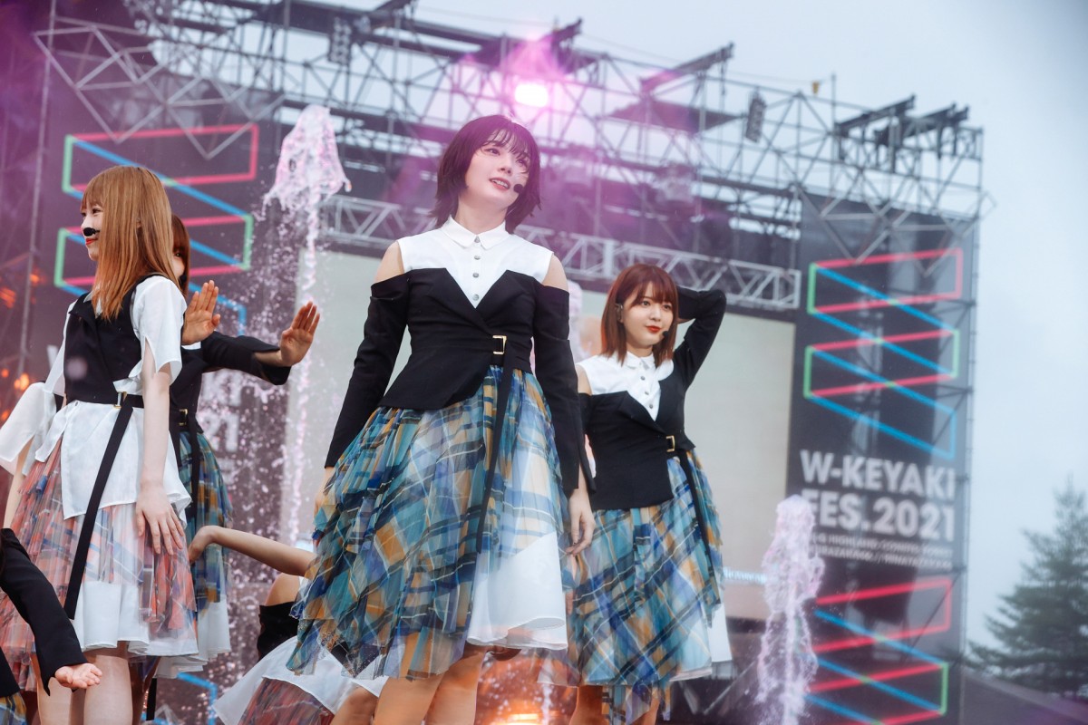櫻坂46・日向坂46、合同ライブで“改名前楽曲”を披露　会場は一面“緑色”に＜W-KEYAKI FES. 2021＞