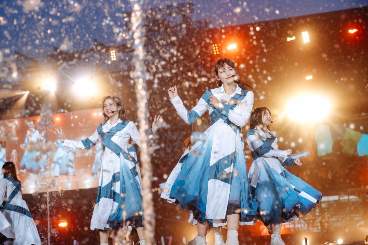 櫻坂46・日向坂46、合同ライブで“改名前楽曲”を披露　会場は一面“緑色”に＜W-KEYAKI FES. 2021＞