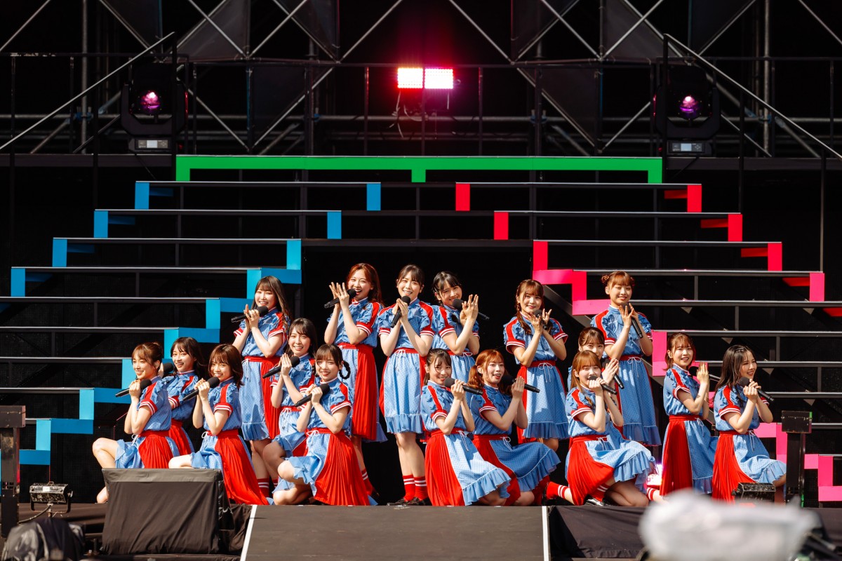 櫻坂46・日向坂46、合同ライブで“改名前楽曲”を披露　会場は一面“緑色”に＜W-KEYAKI FES. 2021＞