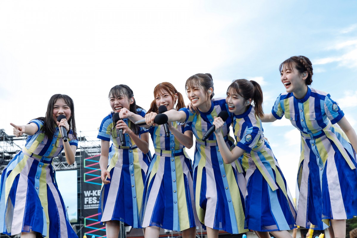 櫻坂46・日向坂46、合同ライブで“改名前楽曲”を披露　会場は一面“緑色”に＜W-KEYAKI FES. 2021＞