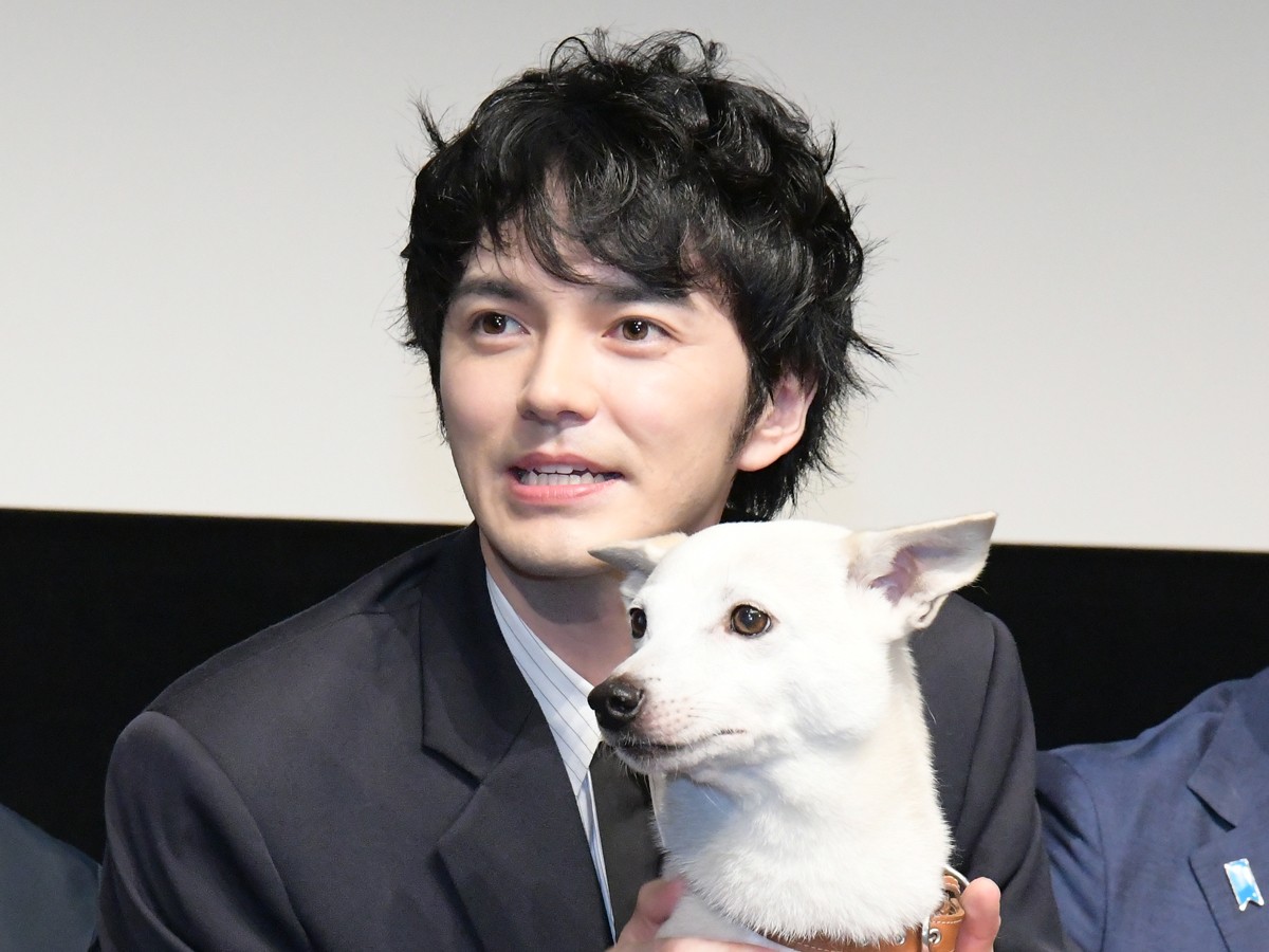 林遣都「あんな感情になったのは初めて」　保護犬との共演を振り返る