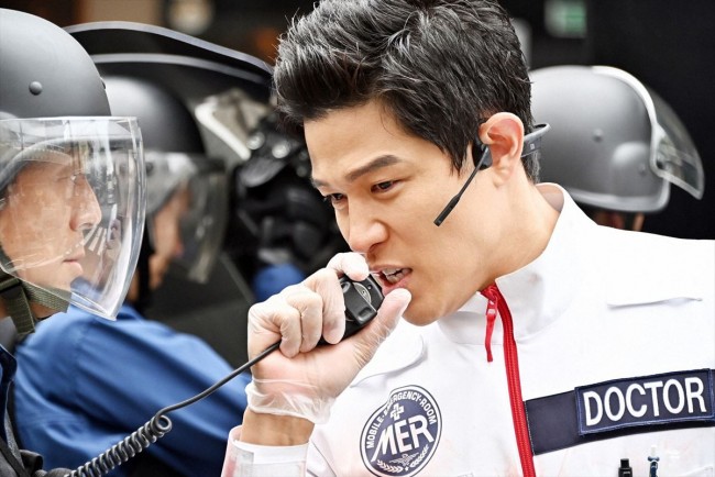 写真）『TOKYO MER』鈴木亮平＆山田純大の“共闘”に興奮の嵐「カッコ良