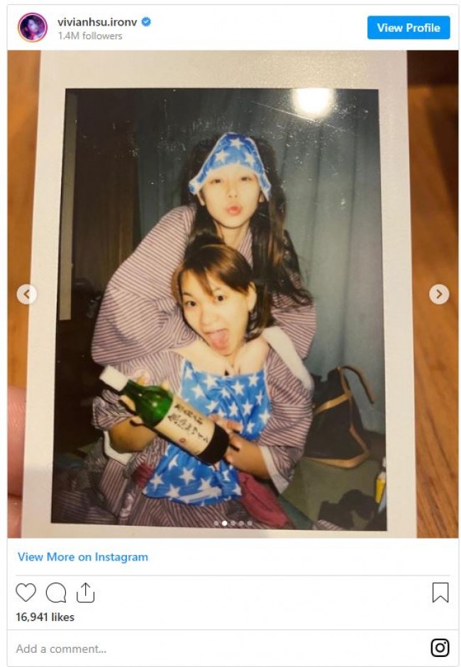 ビビアン スー 友人 保田圭を全力ハグ ラブラブショット公開し 会いたいわ 21年7月15日 写真 エンタメ ニュース クランクイン