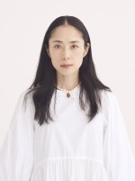 連続テレビ小説『カムカムエヴリバディ』でヒロイン・雉真るいを演じる深津絵里