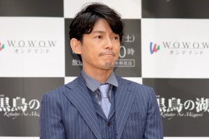 ドラマ『黒鳥の湖』完成報告会に登場した藤木直人