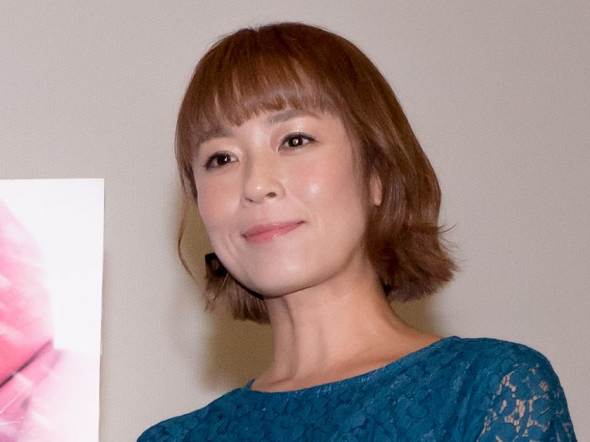 佐藤仁美、ウルフカットでカメラに「ガオー！」新ヘア好評「可愛いですっ」