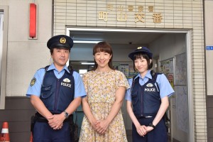 『ハコヅメ～たたかう！交番女子～』第3話にゲスト出演する浜口京子（中央）と、ムロツヨシ（左）、永野芽郁（右）