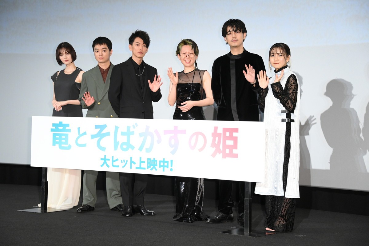 佐藤健、『竜とそばかすの姫』主演・中村佳穂を称賛「素晴らしい表現者」