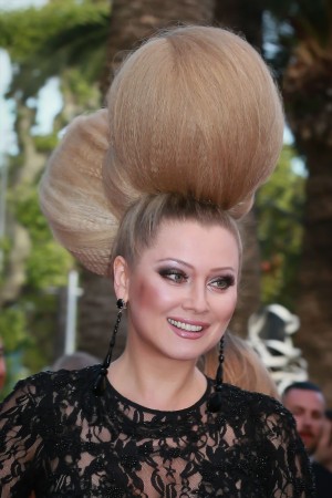 カンヌ国際映画祭に登場したエレナ・レニーナ（2015年）