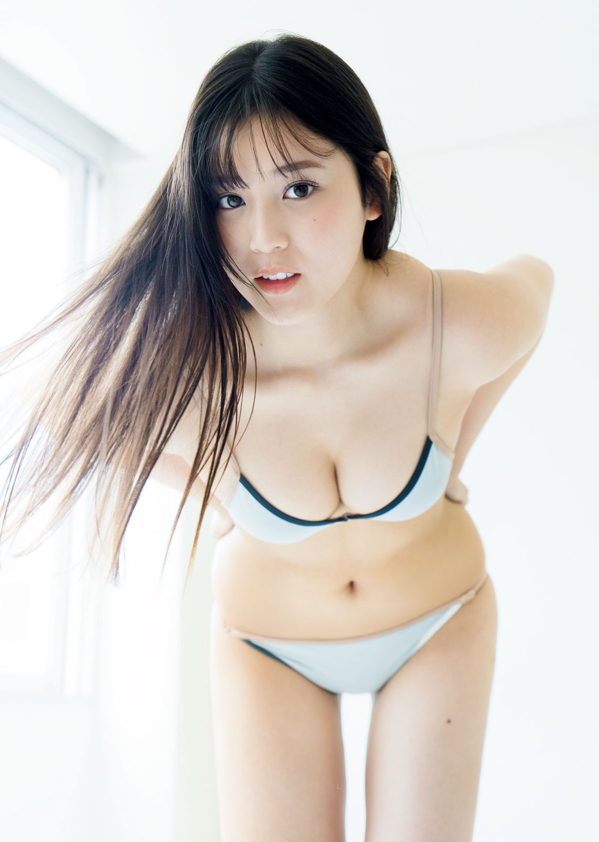 「制コレ’20」グランプリ光野有菜18歳　透明感ある白ビキニショット