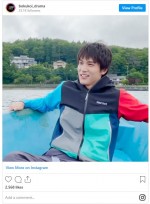 中川大志＆新木優子、ボートデート風オフショット　※ドラマ『ボクの殺意が恋をした』公式インスタグラム