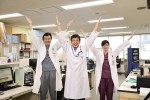 ドラマ『ドクターY～外科医・加地秀樹～』に出演する（左から）遠藤憲一、勝村政信、内田有紀