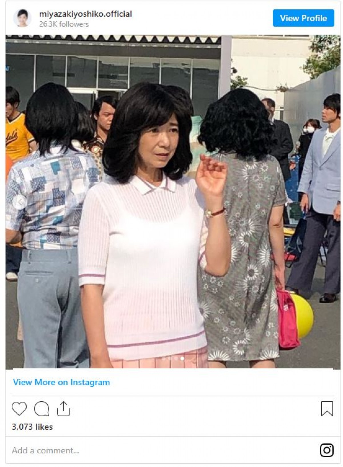 宮崎美子、50年前を再現したミニスカ姿に「かわいい」「素敵」の声