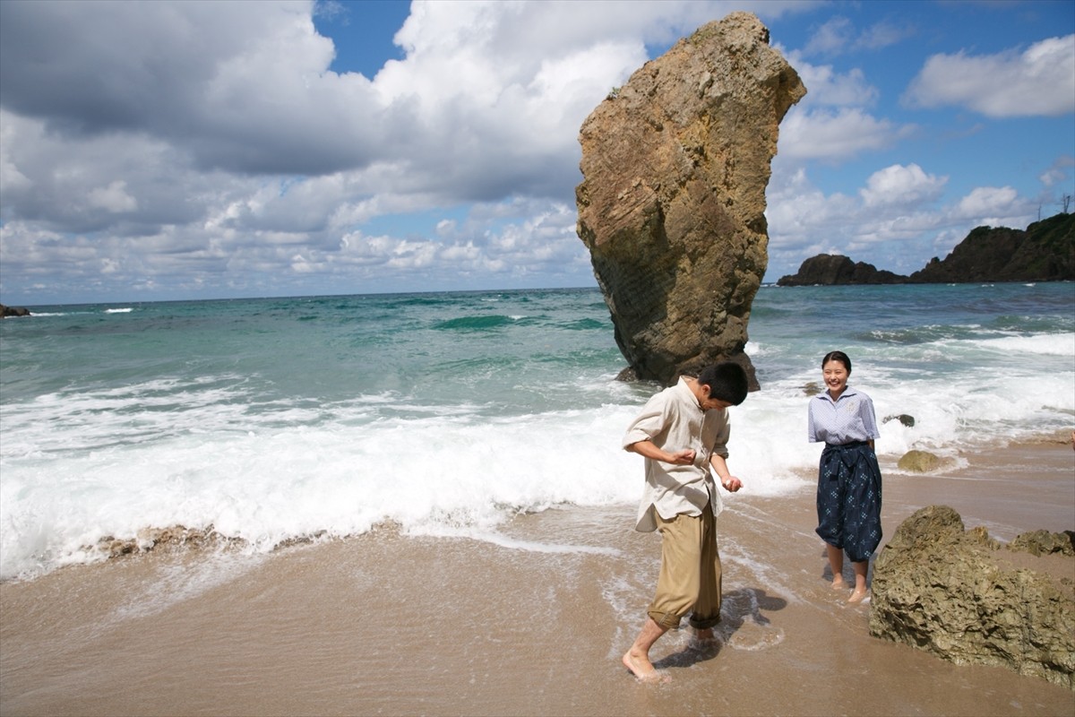 柳楽優弥ら幼なじみ3人の青春が京丹後の海で輝く 『映画 太陽の子』メイキングカット公開