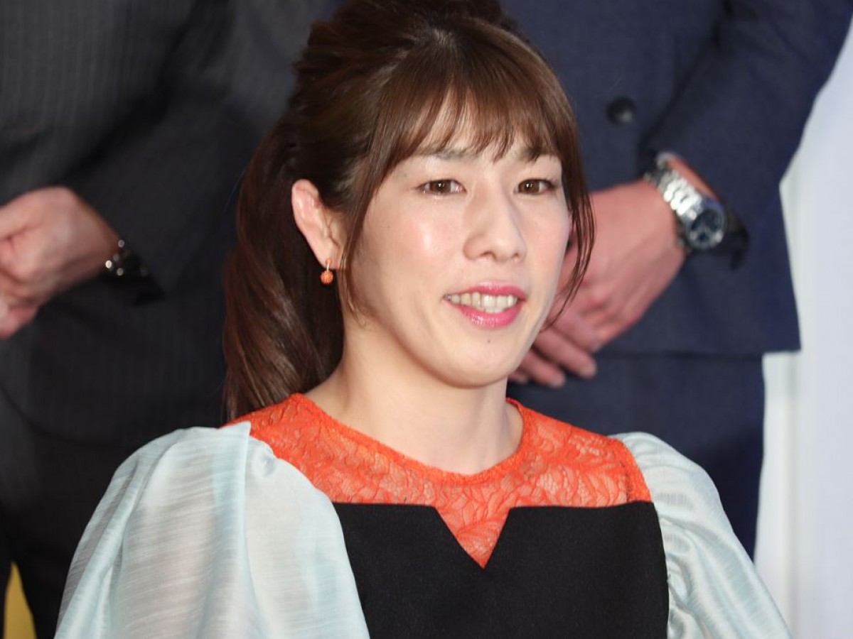 吉田沙保里、長州力にビビる幼少期の写真に反響　「最強と最強」「素敵な思い出」