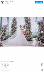 板野友美が夫・ヤクルト高橋奎二選手との結婚式の写真を公開※「板野友美」インスタグラム