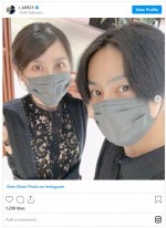 木村了、妻・奥菜恵とおそろいマスク姿でお出かけ中　※「木村了」インスタグラム