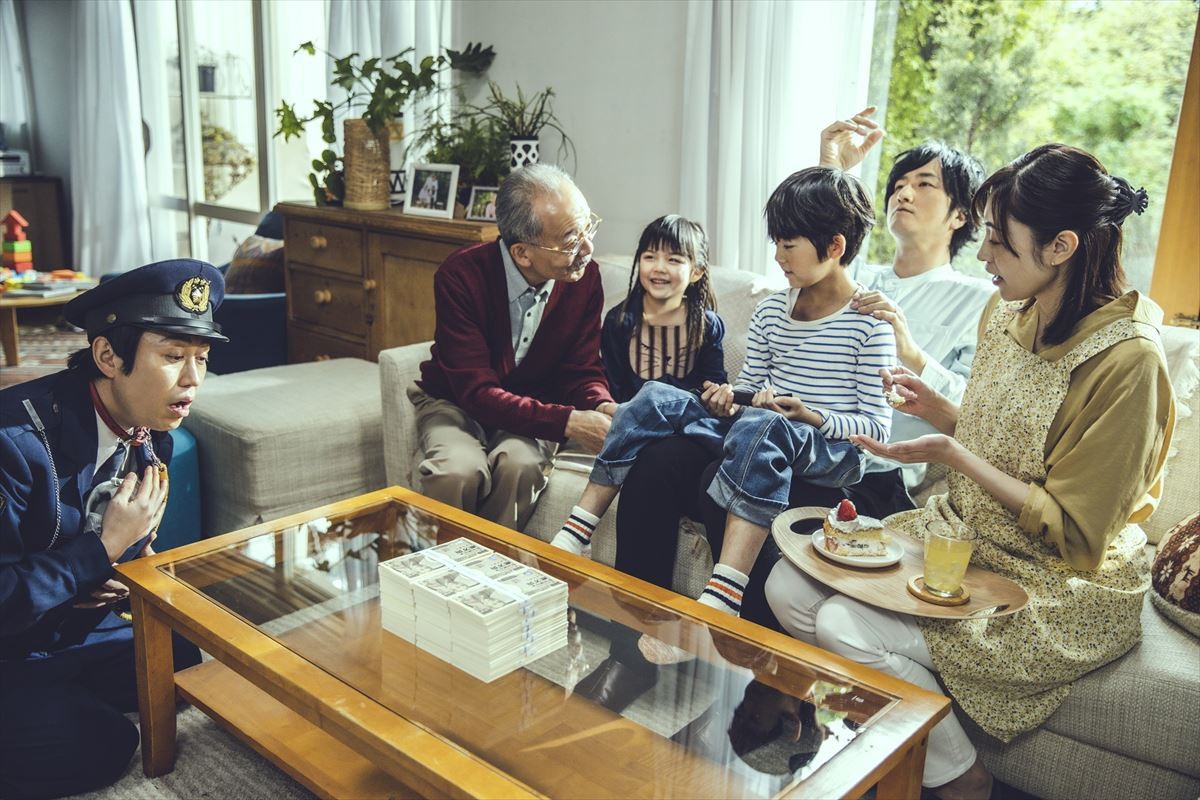 奈緒、泣きながらナイフを手にする緊迫のシーンも　『演じ屋』新場面写真解禁