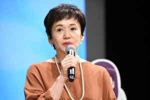 映画『岬のマヨイガ』完成披露試写会に登場した大竹しのぶ