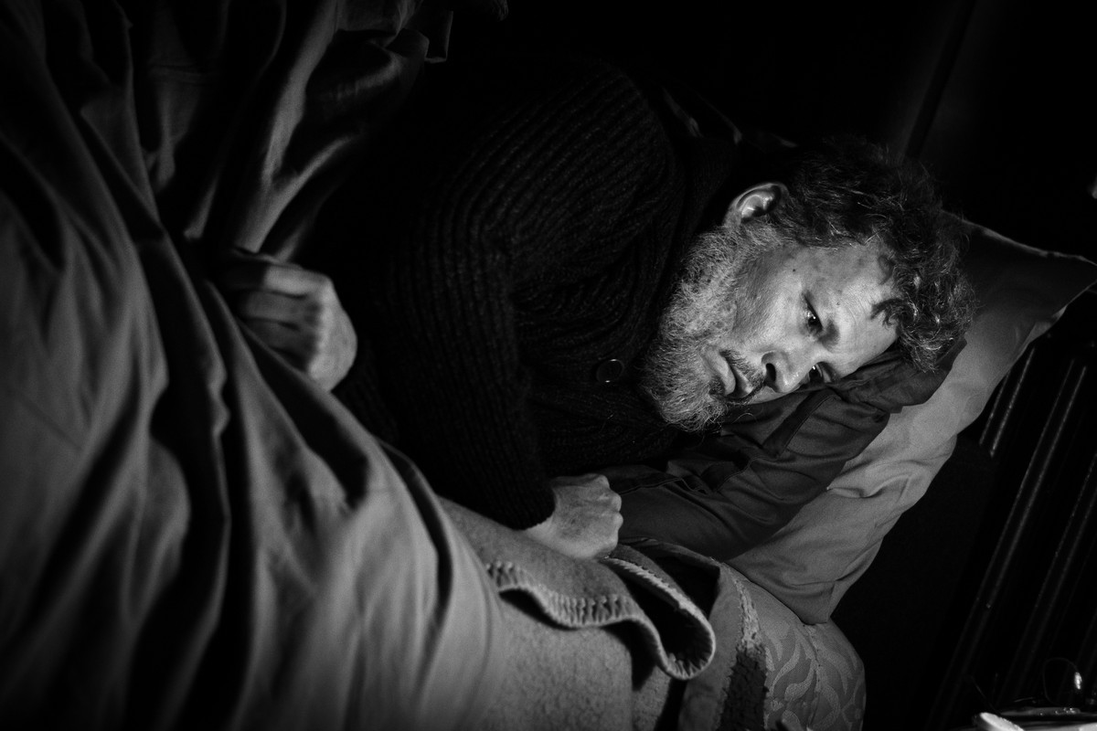 ジョニー・デップ、尊敬する“闘い続ける男”を熱演 『MINAMATA』場面写真解禁