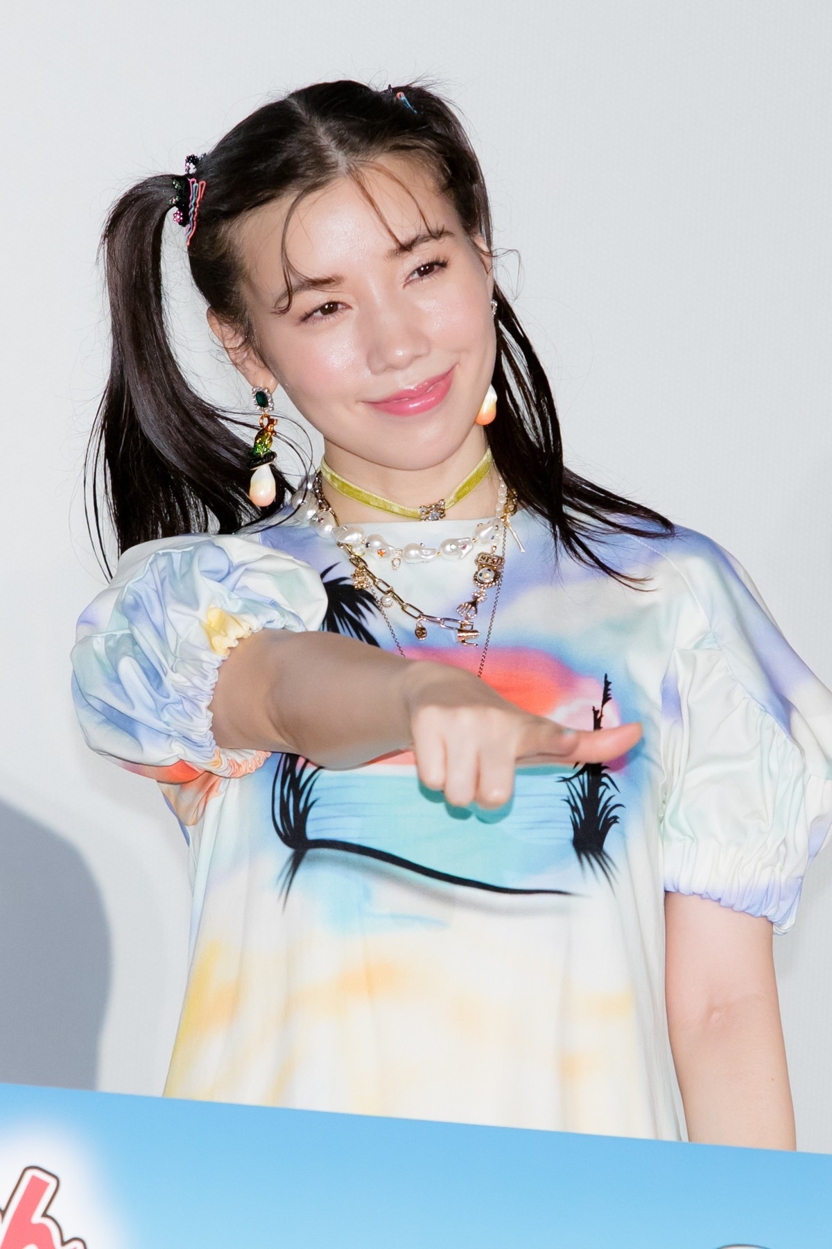 仲里依紗、“美少女”高校生時代の制服姿公開　夏休みの思い出は「一生卵かけご飯」