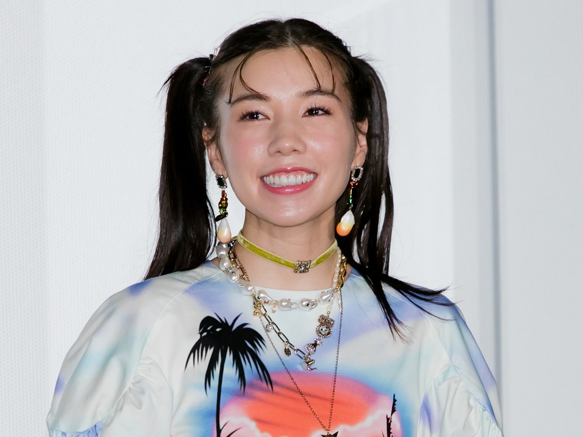 仲里依紗、“美少女”高校生時代の制服姿公開　夏休みの思い出は「一生卵かけご飯」
