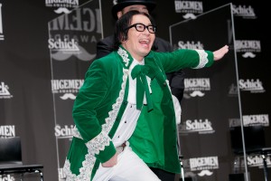 「HIGEMEN AWARDS 2021」授賞式に登場した髭男爵・ひぐち君