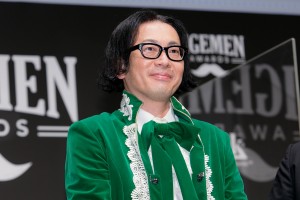 「HIGEMEN AWARDS 2021」授賞式に登場した髭男爵・ひぐち君