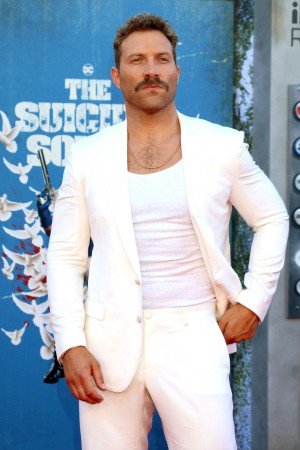 『ザ・スーサイド・スクワッド　“極”悪党、集結』LAプレミアに登場したジェイ・コートニー