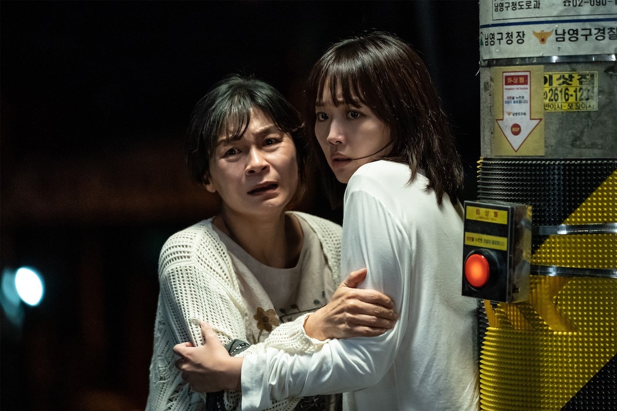 『殺人鬼から逃げる夜』狂気の殺意むき出し！ 　サイコな殺人鬼に追い詰められる場面写真13点一挙解禁