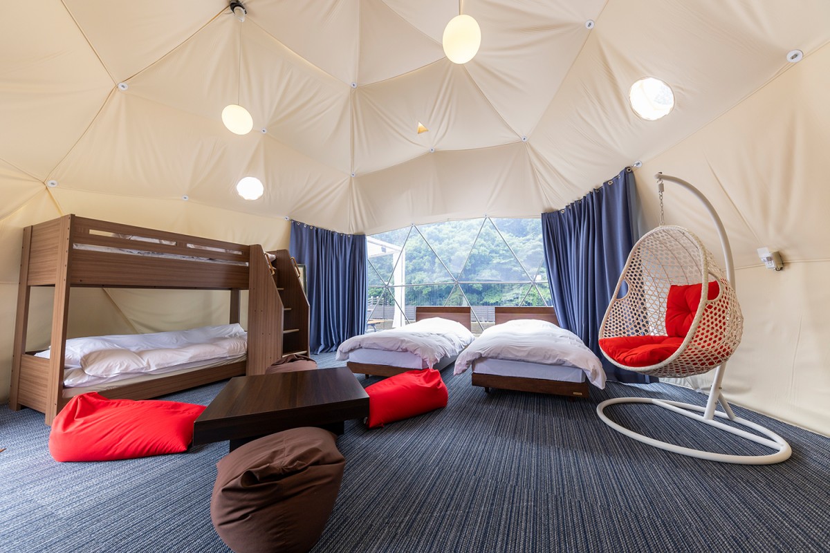 「FOREST GLAMPING－牛滝温泉 四季まつり－」