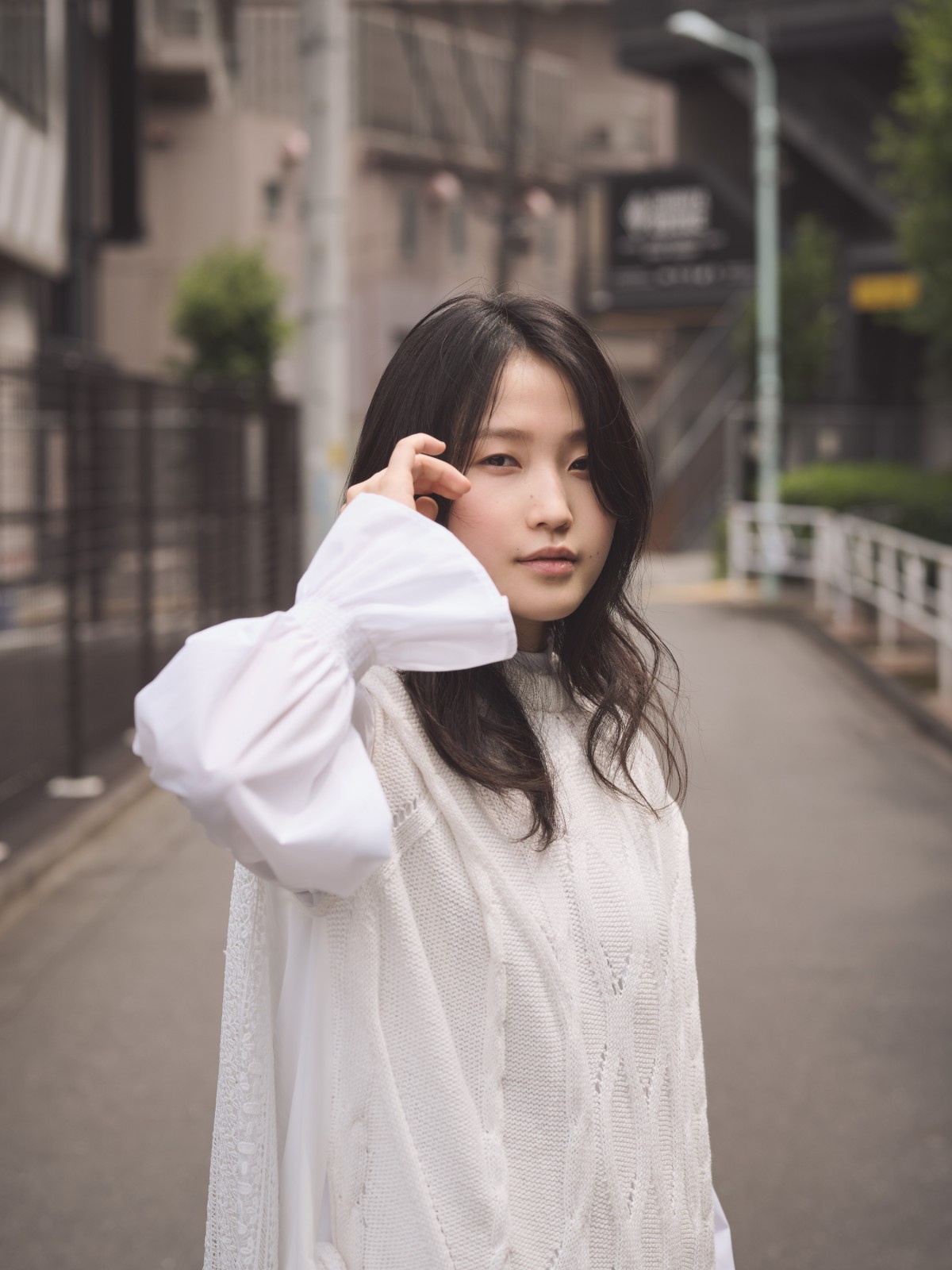 鞘師里保、ソロでの音楽活動再開で決意「自分の力で武道館に」