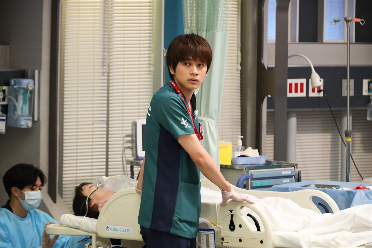 『ナイト・ドクター』“深澤”岸優太、“朝倉”波瑠に愛の一喝　視聴者「よく言った！」