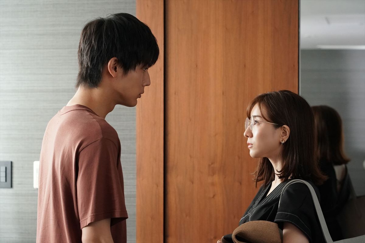 『ボクの殺意が恋をした』第5話 “柊”中川大志、“葵”新木優子を匿うことに