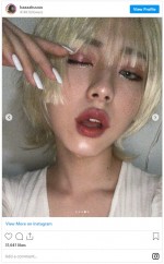 井手上漠、金髪ショートヘアがかわいい　※「井手上漠」インスタグラム