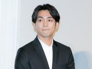 『映画 太陽の子』公開初日舞台あいさつに登場した柳楽優弥