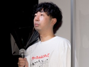 松本壮史監督映画『サマーフィルムにのって』公開記念舞台あいさつに登場