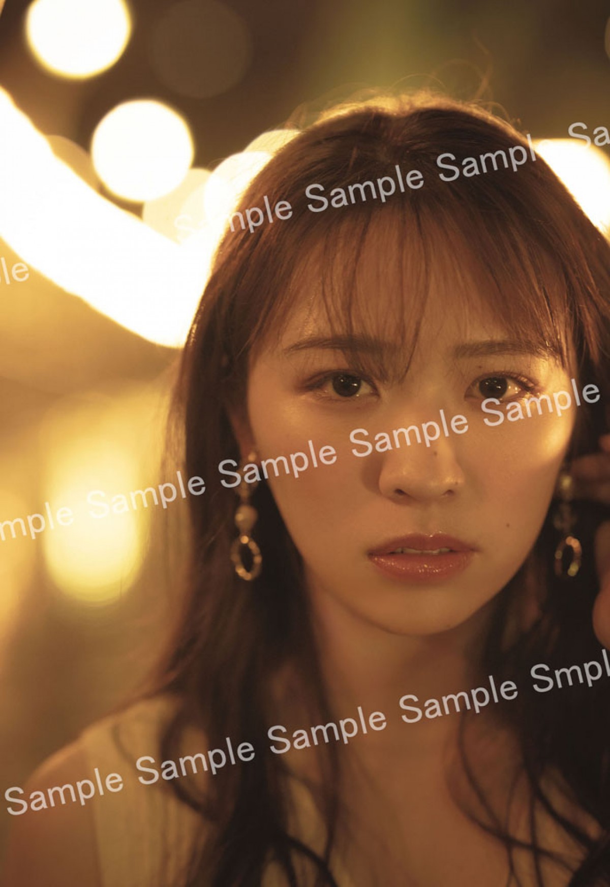乃木坂46・渡辺みり愛1st写真集、書店限定ポストカード公開