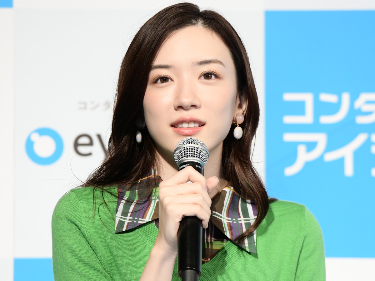 永野芽郁、コロナ復帰後イベントで満点の笑顔　初対面の高田純次は「ものすごくスマート」